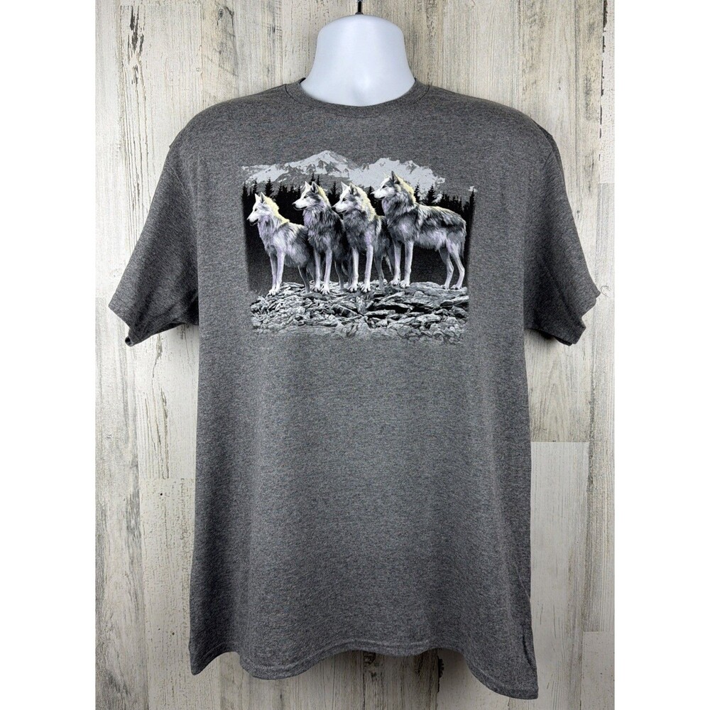 Wolf Nature Wildlife T-Shirt Large (21”x29”)